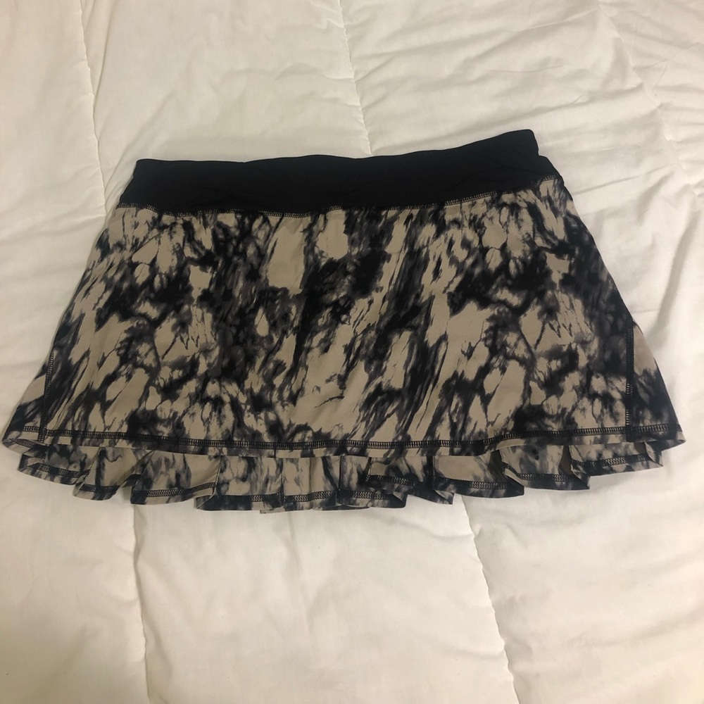 Lululemon Pace Setter Skirt Size 10!